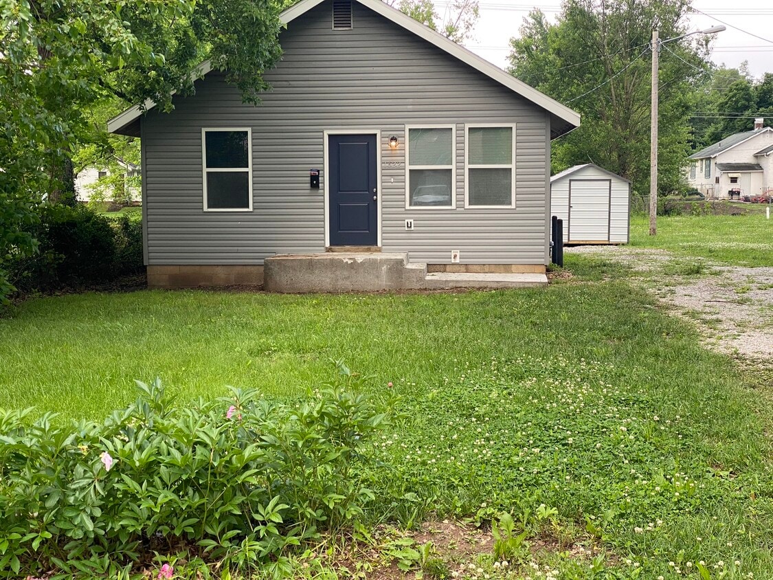 Primary Photo - 1622 W Scott St