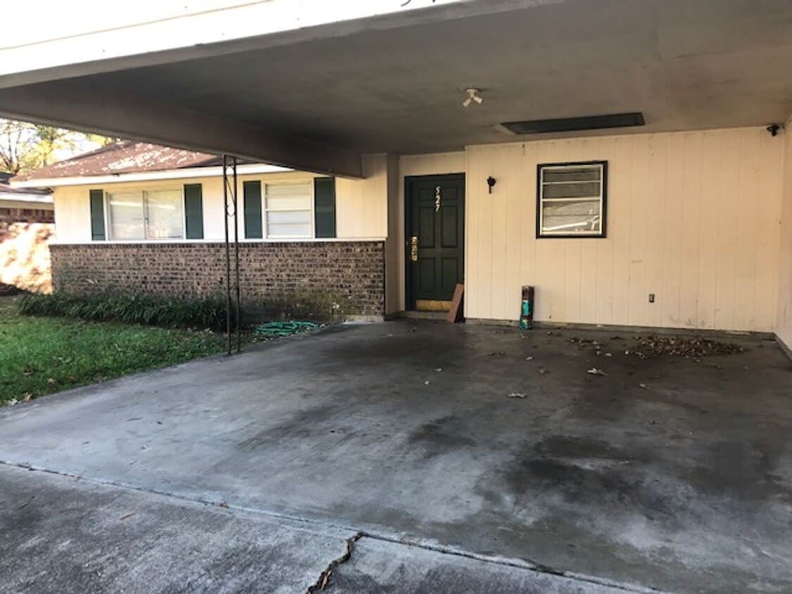 Foto principal - 3 bedroom home in Northside Terrace