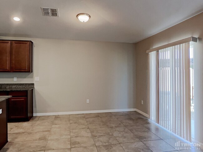 Building Photo - 1615 Broad Winged Hawk Dr