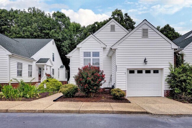 Foto del edificio - 8321 Barons Ct
