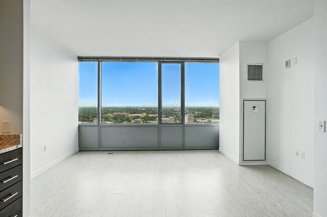 Foto del edificio - 155 Forest Ave