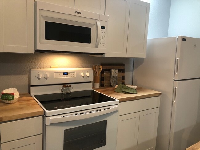 Building Photo - 88 Steelaway Ln