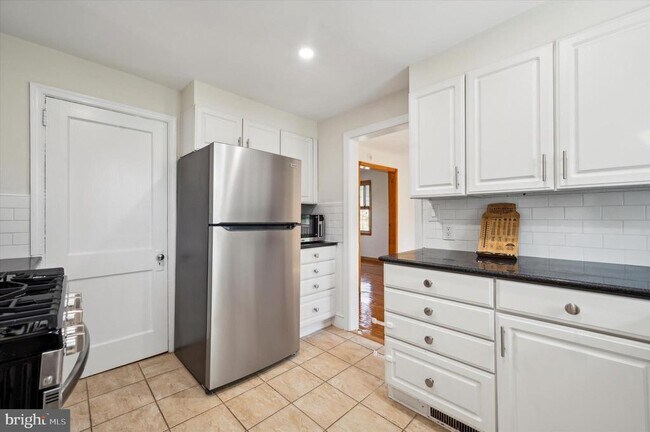 Foto del edificio - 103 Hickory Ln
