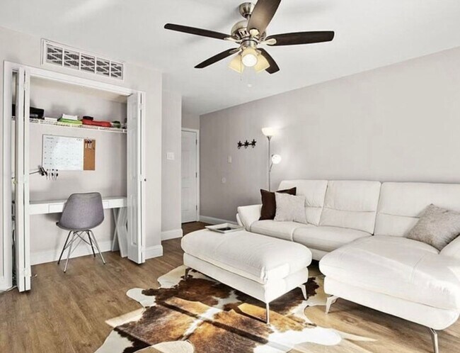 Foto del edificio - 1840 Burton Dr