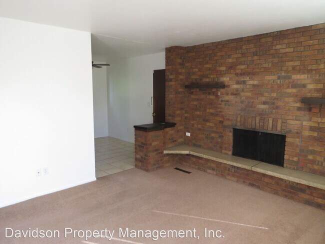 Foto del edificio - 3 br, 1 bath House - 5375 El Camino Ct