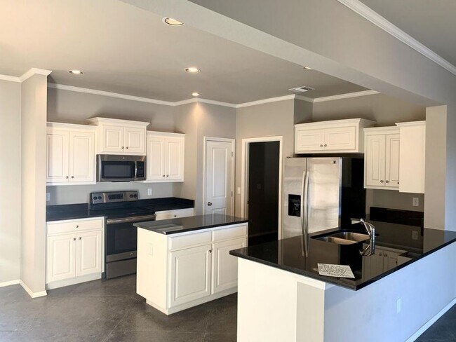 Building Photo - 7710 Legacy Pkwy, Amarillo, TX 79119