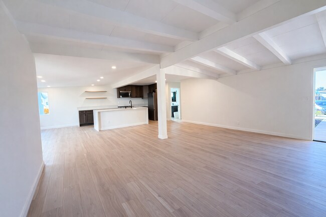 Foto del edificio - 4601 Almayo Ave