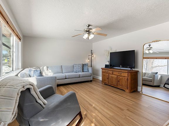 Foto del edificio - 315 E 4th S