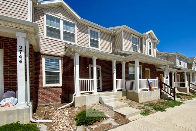 Photo - 2748 Scotchbroom Point Townhome