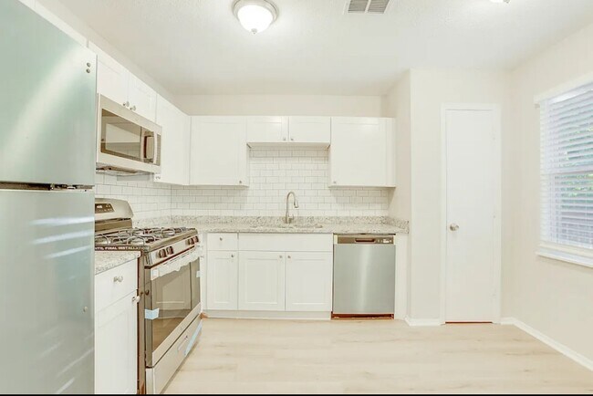 Foto del edificio - 4857 Aldersbrook Dr