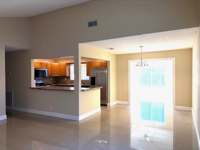 Foto del edificio - 2562 NW 107th Ave