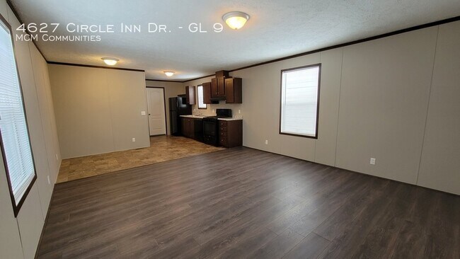 Building Photo - 4627 Circle Inn Dr