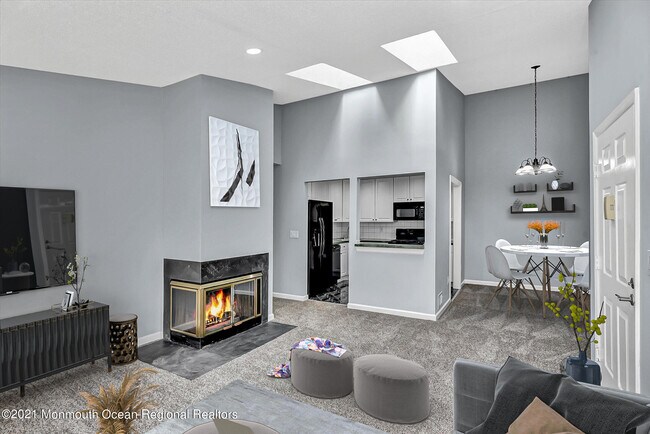 Building Photo - 331 Bromley Ct