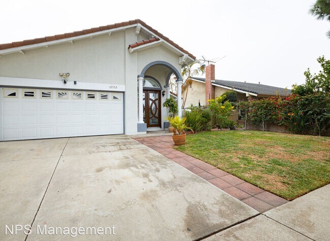 Building Photo - 5 br, 3 bath House - 12552 Eckleson Street