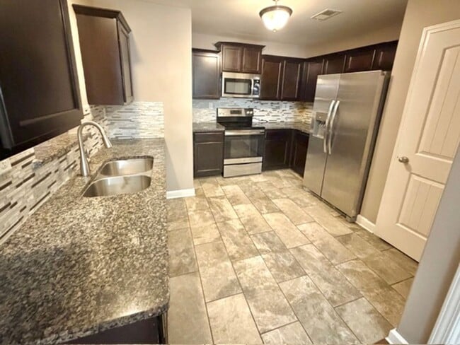 Building Photo - WoodsonDrive8114