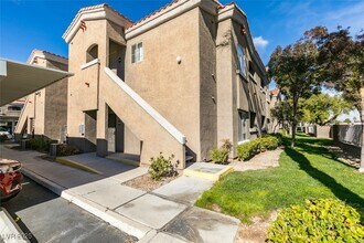 Building Photo - 5525 W Flamingo Rd