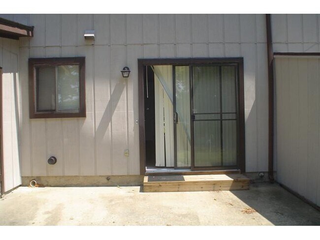 Foto del edificio - 1804 Stephens St