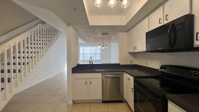 Foto del edificio - 735 SW 148th Ave