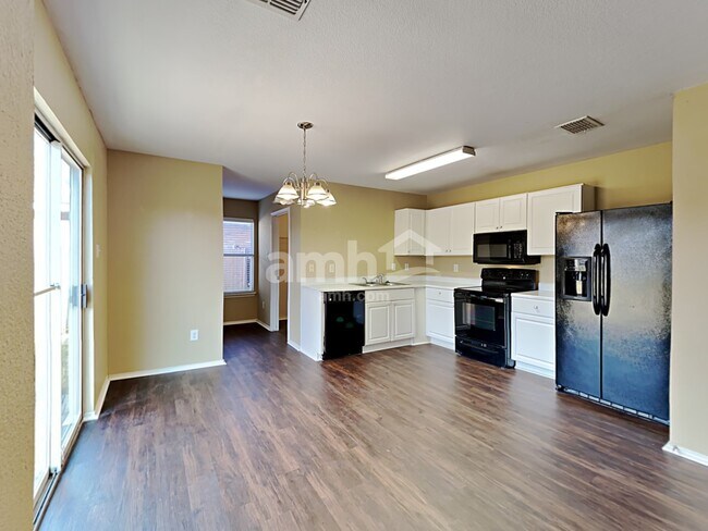 Foto del edificio - 2909 Kimbrough Ln