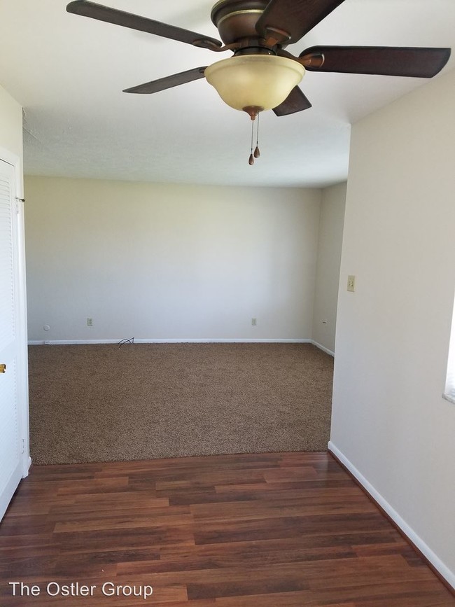 Building Photo - 898 IN-267
