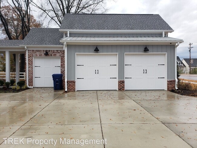 Building Photo - 3 br, 2.5 bath House - 20 Lafayette Statio...