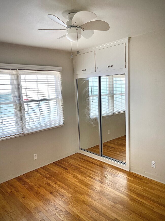 Bed 2 - 1618 Berkeley St