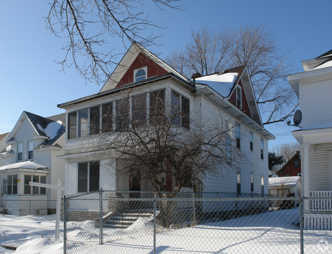 Building Photo - 3136 Chicago Ave