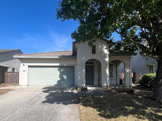 Building Photo - Single Story 4 Bedroom