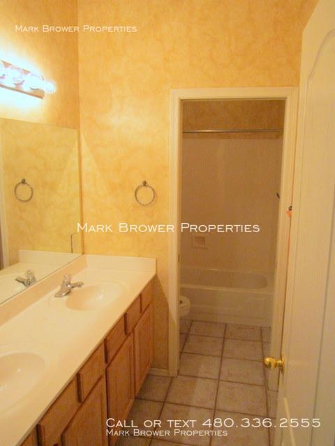Building Photo - 6261 W Corona Dr