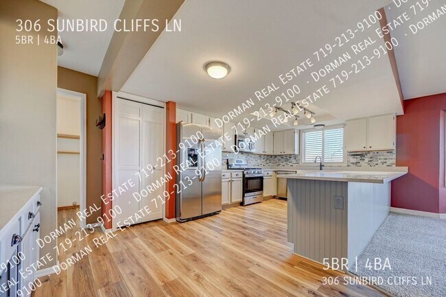 Foto del edificio - 306 Sunbird Cliffs Ln W