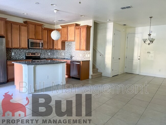 Building Photo - 10114 Eagle Creek Center Blvd