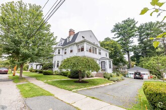 Building Photo - 18 Hawthorn Rd