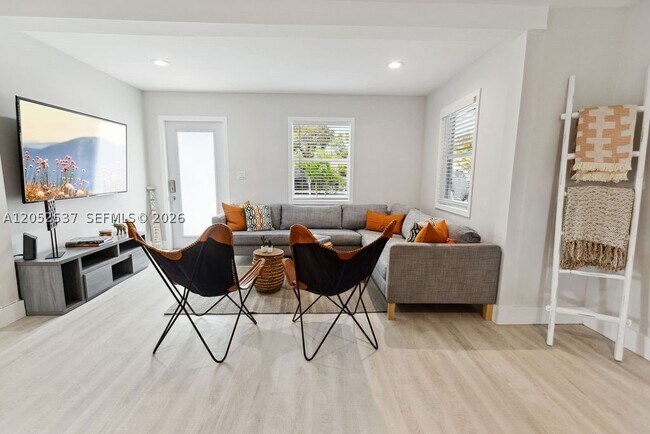Foto del edificio - 1230 NW 7th Terrace