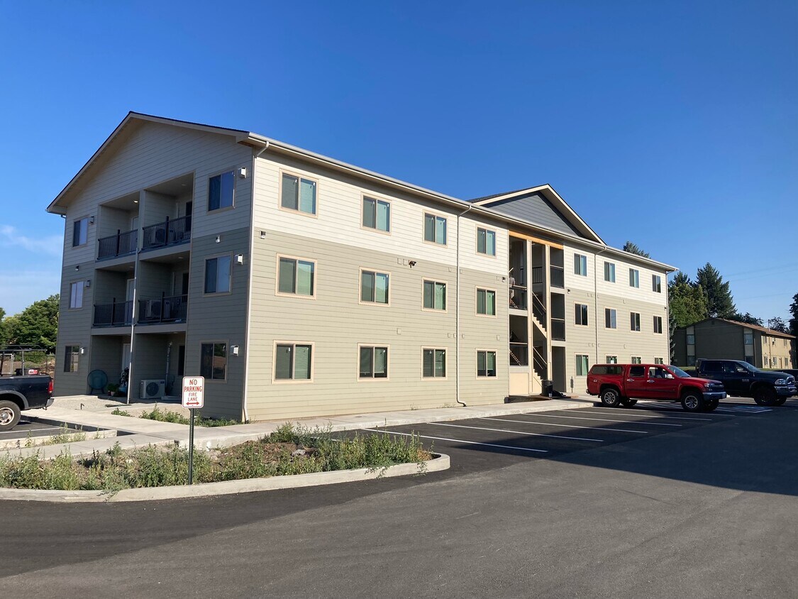Foto principal - Third and Pines Apartments