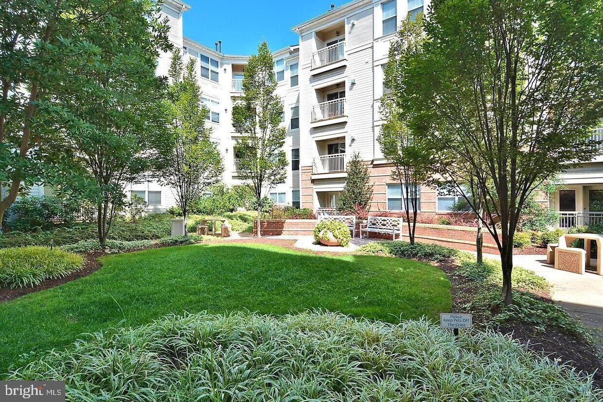 Foto principal - 9480 Virginia Center Blvd