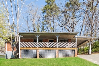 Building Photo - 1952 Brenda Dr