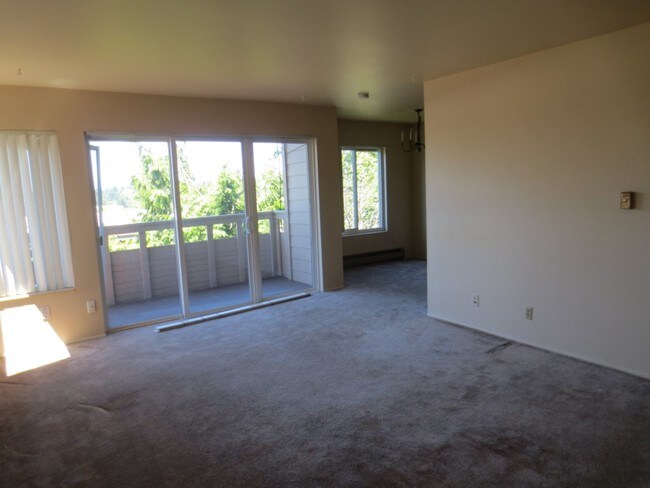 Building Photo - Apartment in Northgate