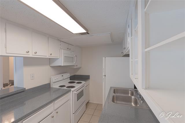 Building Photo - 4044 Buena Vista St