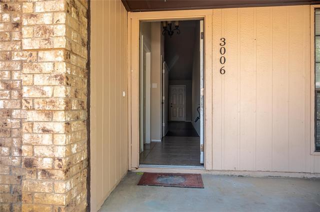 Building Photo - 3006 Hilltop Dr