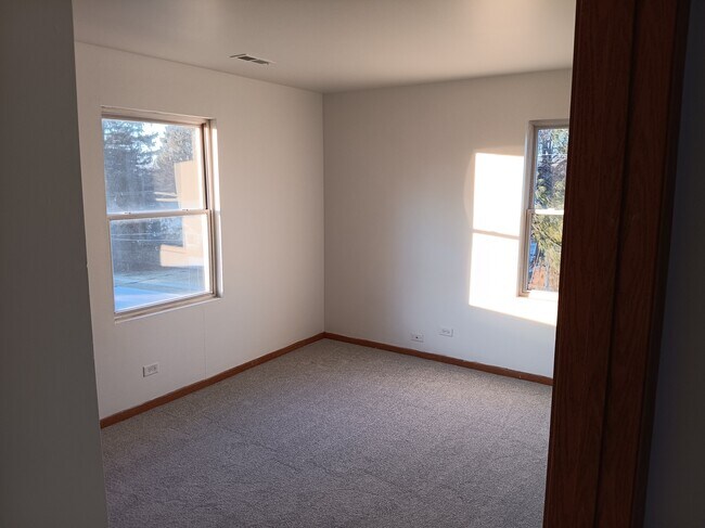 Dormitorio 1 - 603 Lincoln Ave