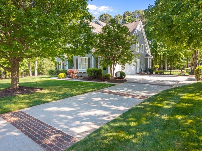 Building Photo - 107 Spears Creek Dr