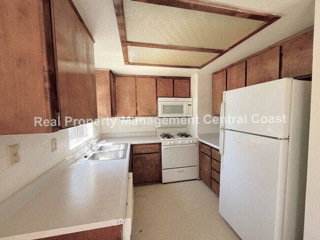 Building Photo - 7828 Santa Ysabel Ave