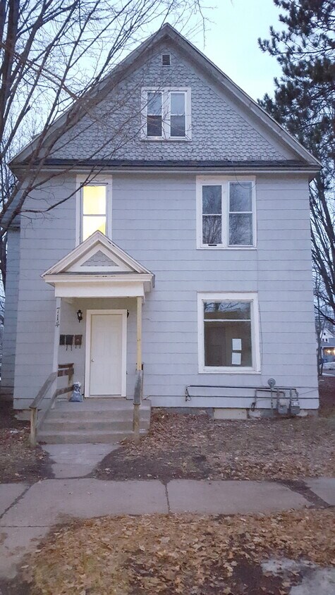 Primary Photo - 714 Jackson St