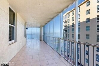 Building Photo - 14250 Royal Harbour Ct