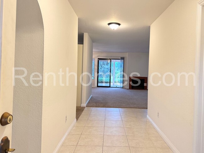 Building Photo - 12817 Camino Emparrado