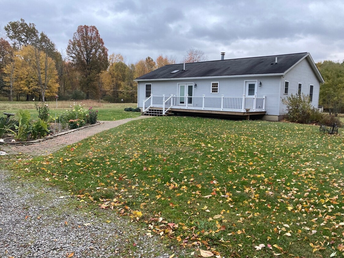 195 Brent Rd, Grove City, PA 16127 House Rental in Grove City, PA