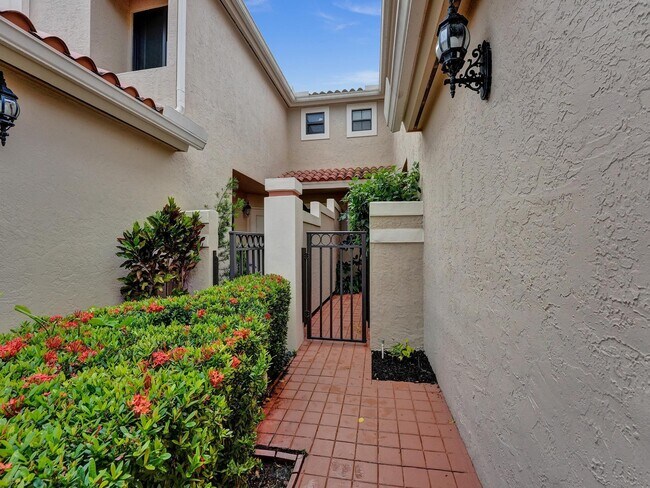 Building Photo - 6070 Verde Trail S
