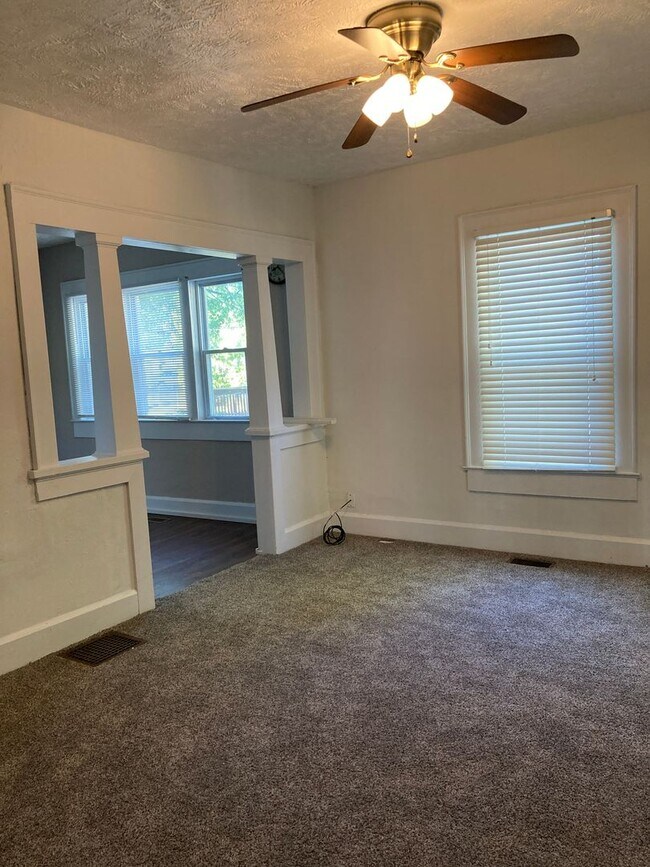 Building Photo - 3 Bedroom Bungalow Near BSU - Move in spec...