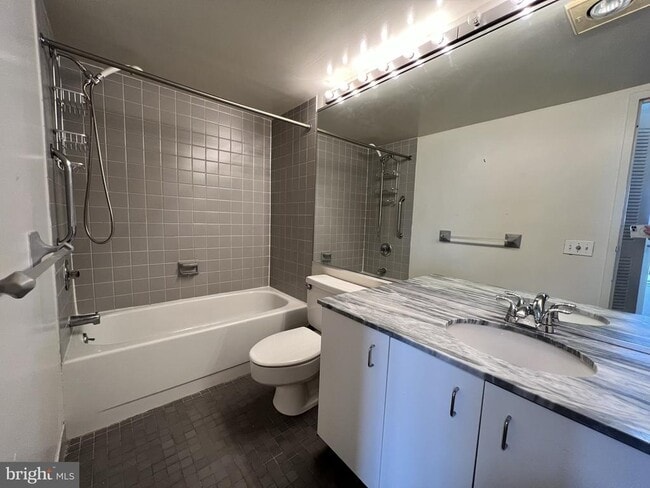 Foto del edificio - 241 S 6th St
