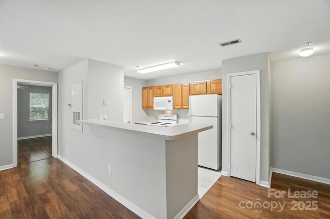 Building Photo - 9849 Campus Walk Ln